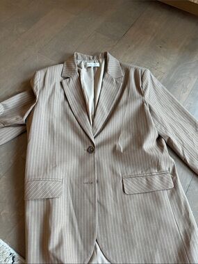 WAYF  Pinstripe Single-Button Blazer size small